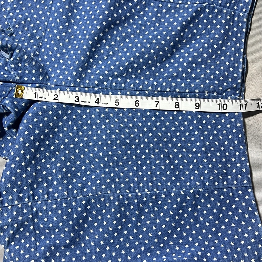 Womens shorts size L with stars and scalloped edge - Picture 6 of 9